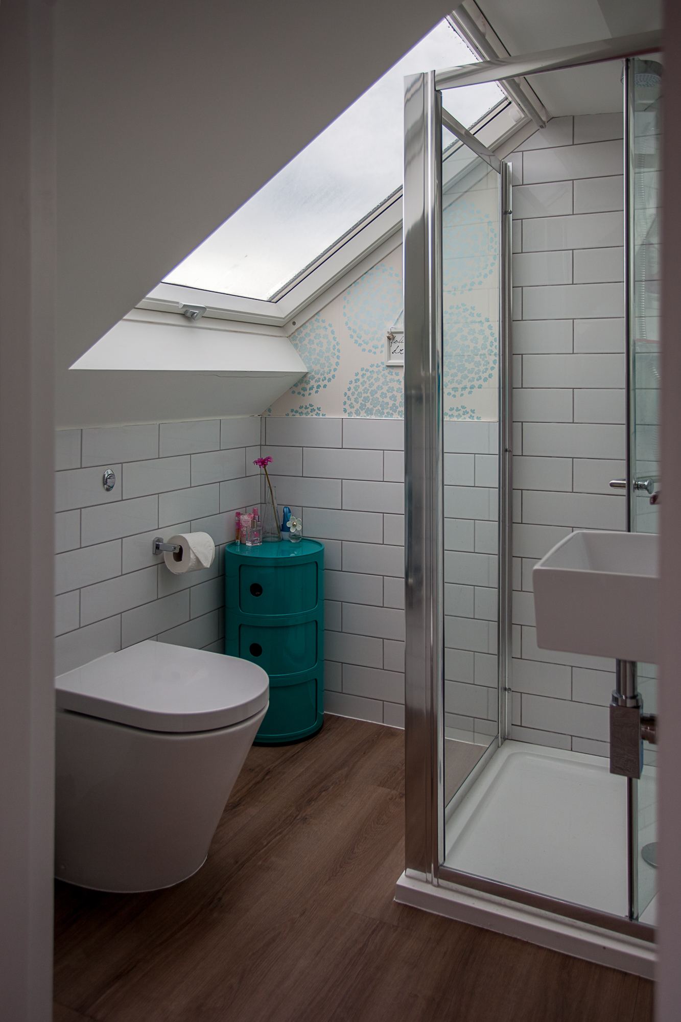 Fitting A Shower Enclosure Under A Sloping Ceiling Skylofts